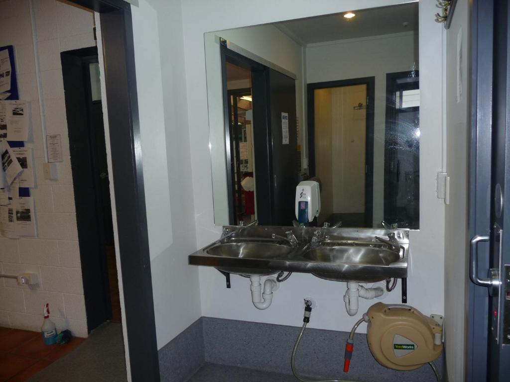 Mount Backpackers Hostel Mount Maunganui Exterior photo